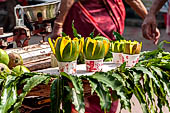 The great Chola temples of Tamil Nadu - The Sri Ranganatha Temple of Srirangam. Street food. 